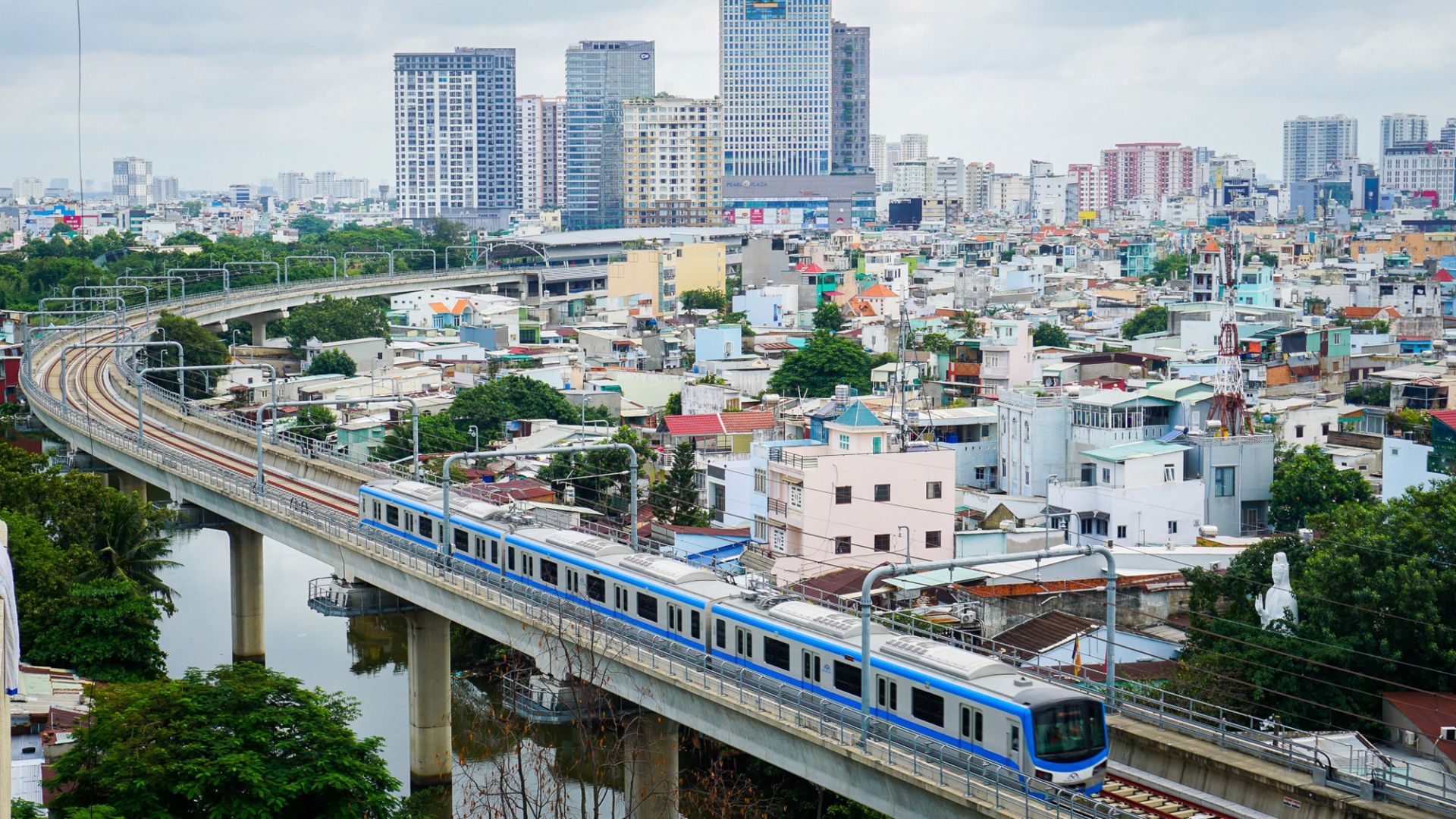 tuyến Metro Bến Thành - Suối Tiên (Metro số 1) bắt đầu vận hành thử nghiệm toàn tuyến lần đầu tiên