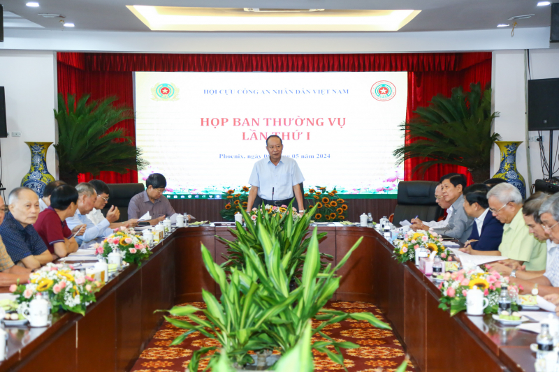 Các đại biểu tham dự cuộc họp Ban Thường vụ Hội Cựu CAND Việt Nam lần thứ nhất (mở rộng).