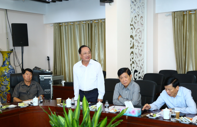 Thượng tướng Nguyễn Văn Thành phát biểu tại cuộc họp.