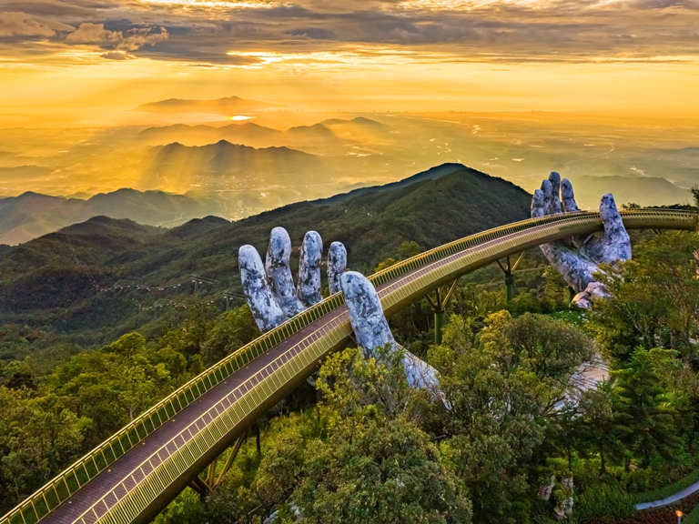 Cầu Vàng tại Đà Nẵng – biểu tượng du lịch của Việt Nam