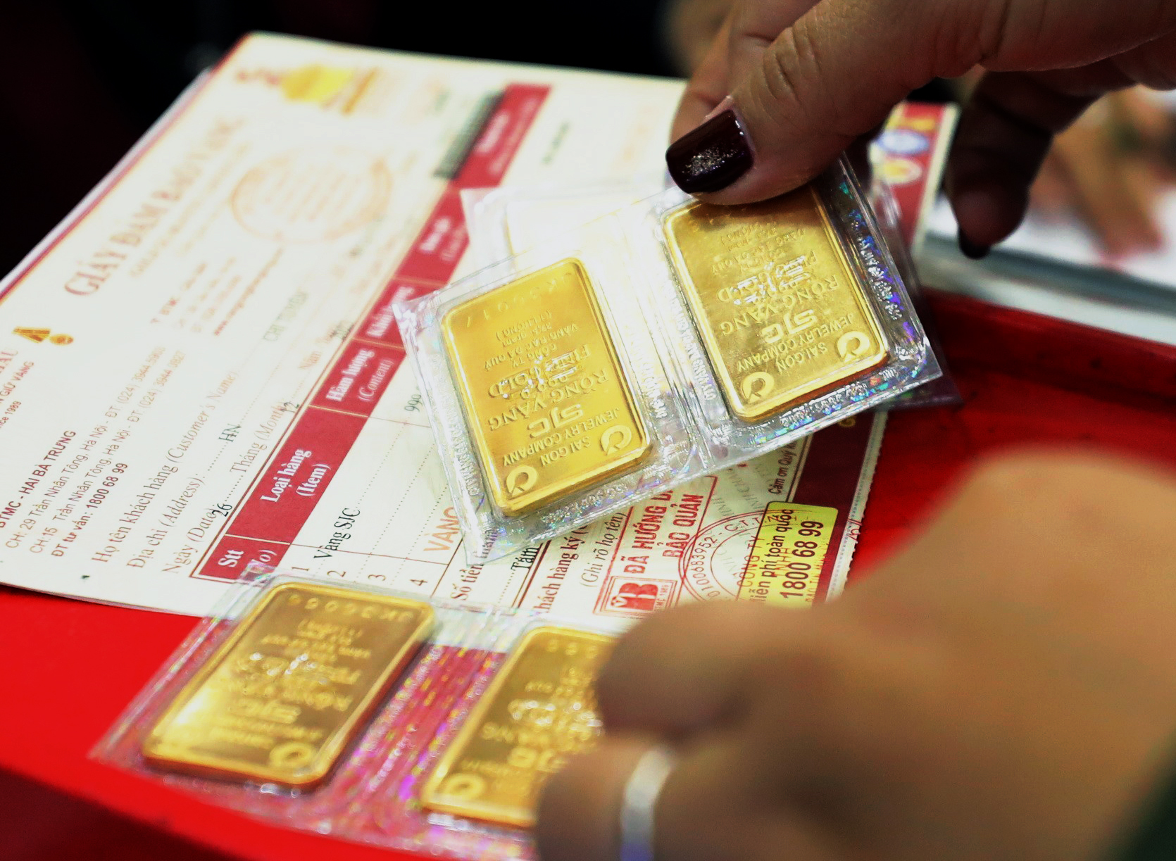 NHNN TP HCM chỉ đạo siết xuất hóa đơn, chứng từ khi mua bán vàng miếng