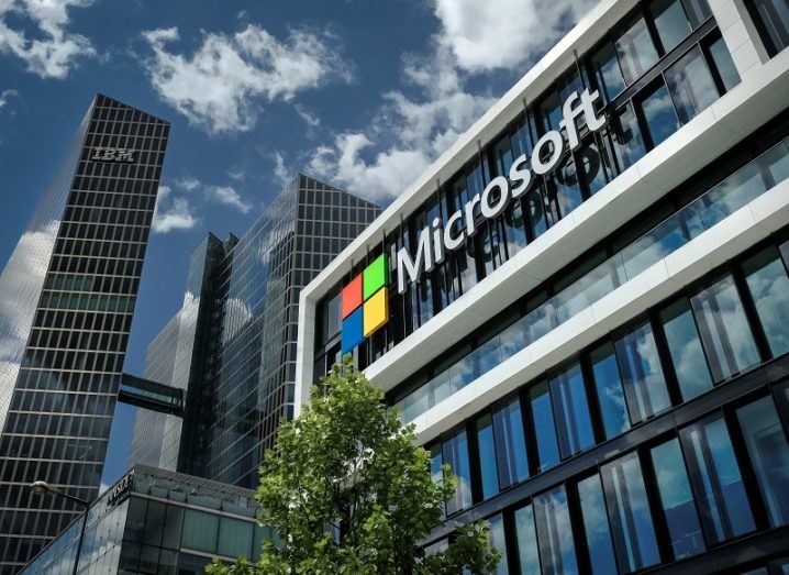 Microsoft chi 3,3 tỷ USD để xây dựng trung tâm dữ liệu công nghệ cao
