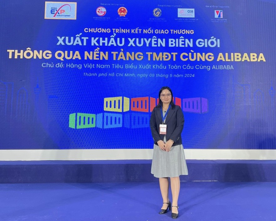 Bà Trương Phương Thoa - Giám đốc Trung Tâm Thương mại điện tử Khu vực phía Nam OSB Group