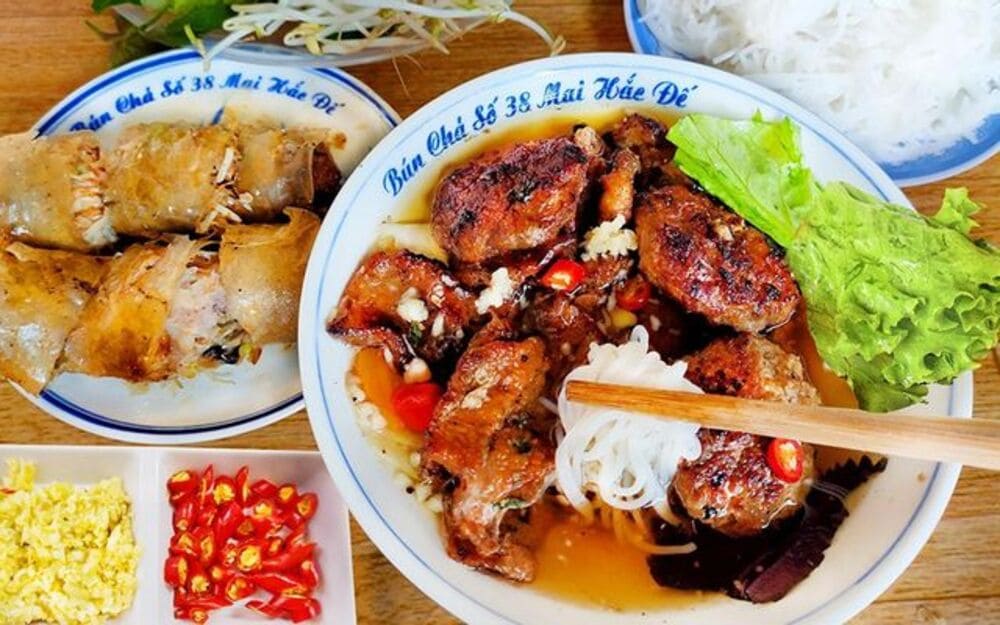 4 đặc sản Việt lọt top món ăn từ thịt xay ngon nhất châu Á