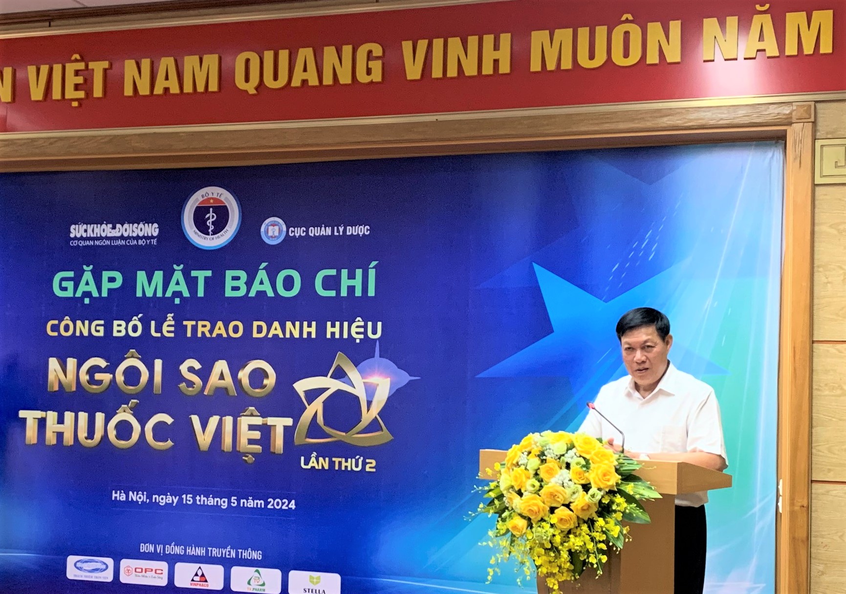Thứ trưởng Bộ Y tế Đỗ Xuân Tuyên phát biểu tại cuộc gặp mặt thông tin tới báo chí về Lễ vinh danh - Ảnh: VGP/HM