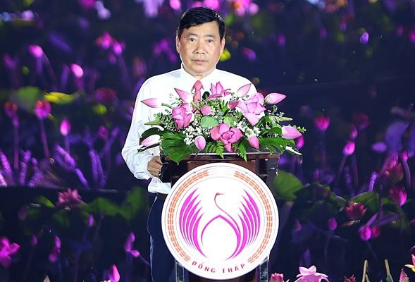 Ông Phạm Thiện Nghĩa, Chủ tịch UBND tỉnh Đồng Tháp phát biểu -