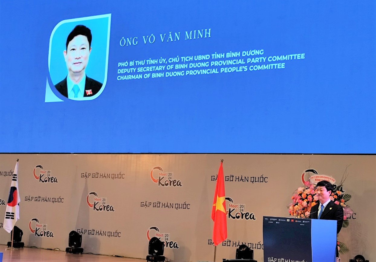 Chủ tịch UBND tỉnh Bình Dương Võ Văn Minh phát biểu tại sự kiện