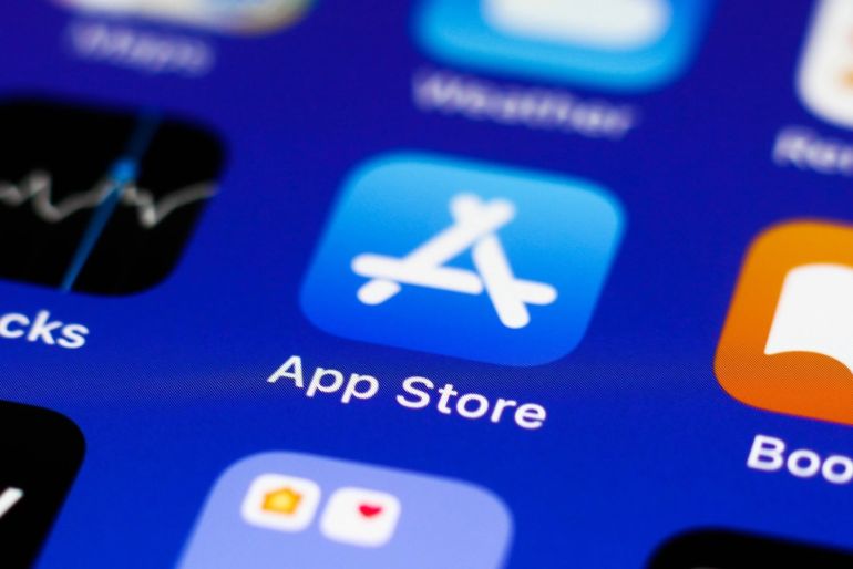 Apple công bố gỡ hơn 5.000 ứng dụng vi phạm từ Việt Nam