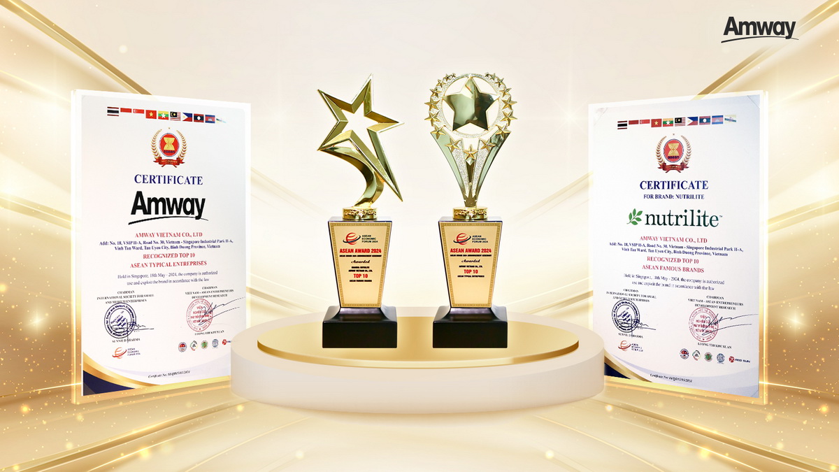 Amway với giải thưởng Doanh nghiệp tiêu biểu ASEAN và Nutrilite với giải Thương hiệu nổi tiếng ASEAN