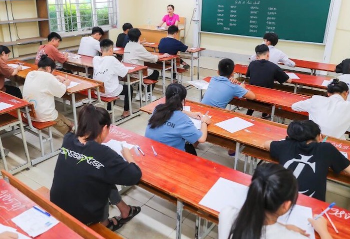 Thí sinh Nghệ An tham dự kỳ thi tuyển sinh vào  lớp 10 năm học 2023 - 2024