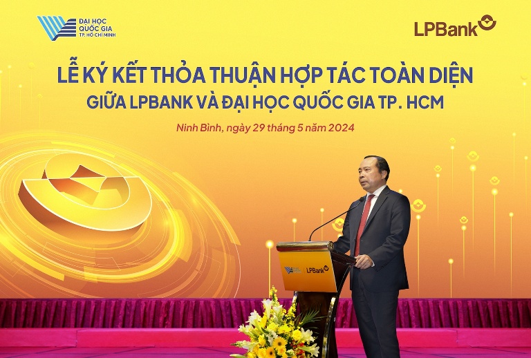 Ảnh minh họaPGS.TS Vũ Hải Quân - Ủy viên Trung ương Đảng, Bí thư Đảng ủy, Giám đốc ĐHQG -HCM, phát biểu tại lễ ký kết.