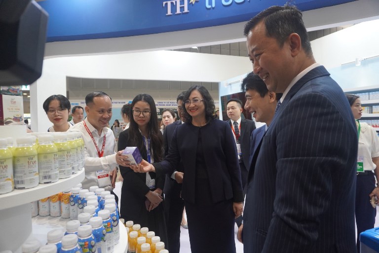 Tập đoàn TH là một trong những doanh nghiệp có gian hàng triển lãm quy mô lớn nhất sự kiện Vietnam International Sourcing Expo 2024