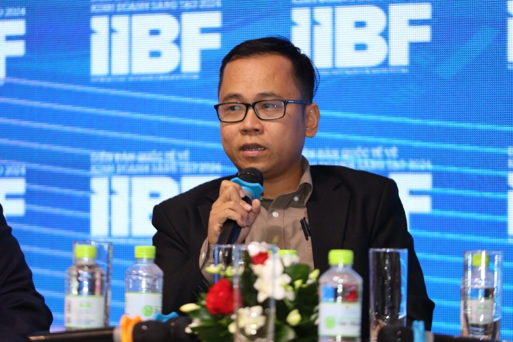 Ông Lý Duy Khiêm, Giám đốc Trung tâm điều hành thông minh, Becamix IOC, phát biểu trong phiên thảo luận IIBF 2024.