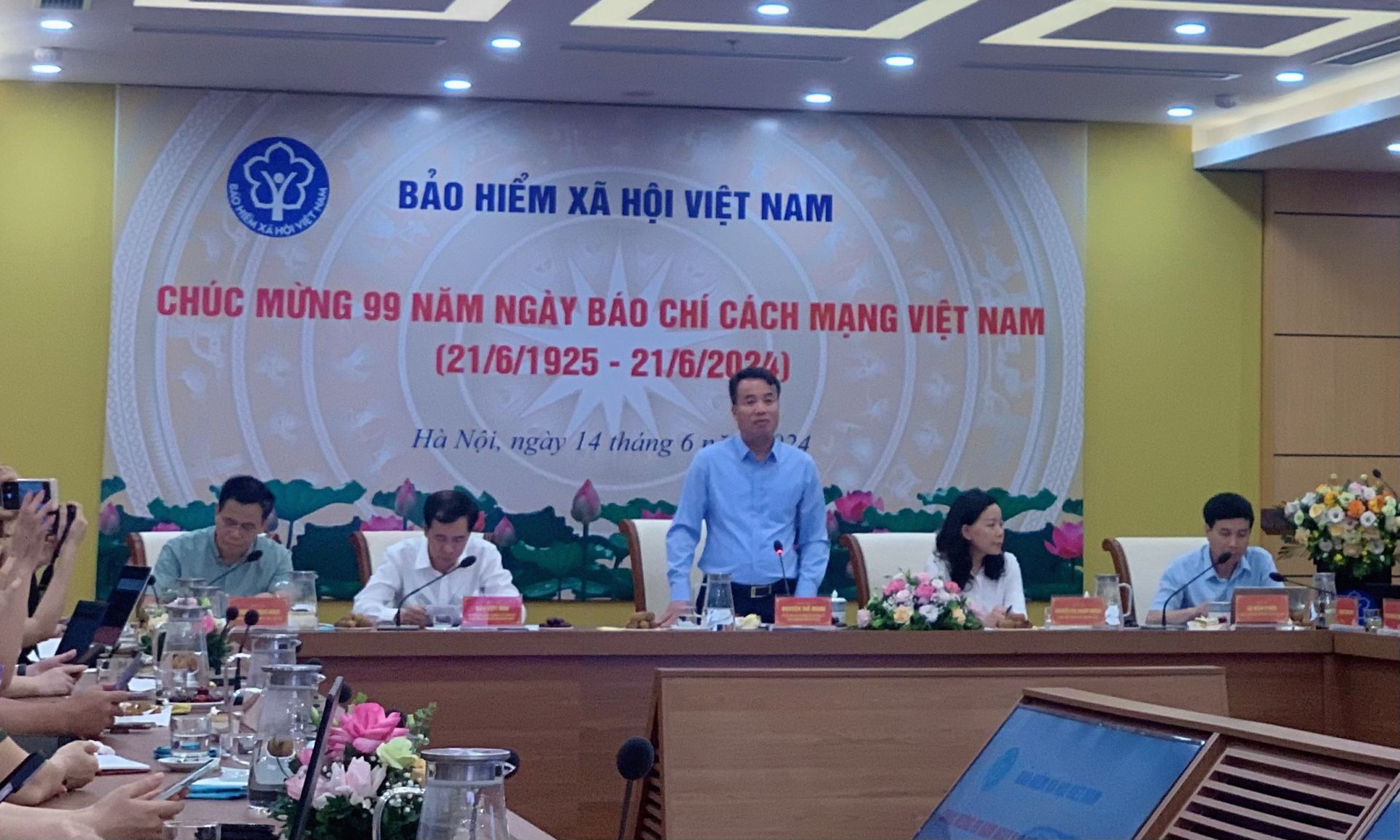 Tổng giám đốc Nguyễn Thế Mạnh phát biểu tại hội nghị