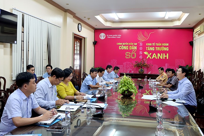 Phó Chủ tịch Ủy ban nhân dân tỉnh Huỳnh Minh Tuấn chủ trì cuộc họp