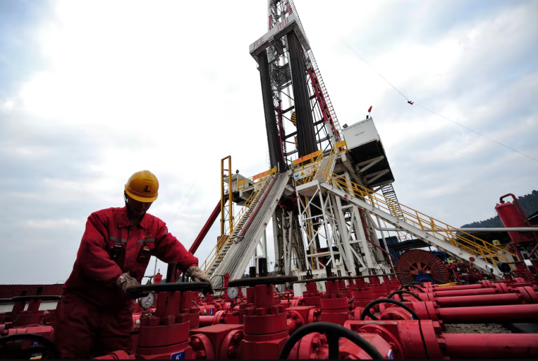 Một giếng thẩm định khí đốt tự nhiên ở tỉnh Tứ Xuyên do Sinopec điều hành. Đây là một trong ba công ty dầu khí nhà nước lớn ở Trung Quốc. Reuters