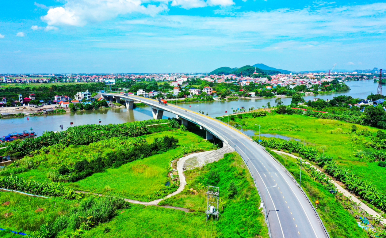 cầu Dinh nối huyện Thủy Nguyên, thành phố Hải Phòng với thị xã Kinh Môn, tỉnh Hải Dương.