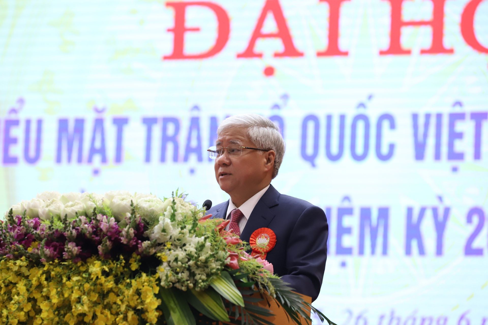 Ông ĐỖ VĂN CHIẾN - Ủy viên Bộ Chính trị, Chủ tịch Ủy ban Trung ương Mặt Trận Tổ quốc Việt Nam phát biểu tại Đại hội