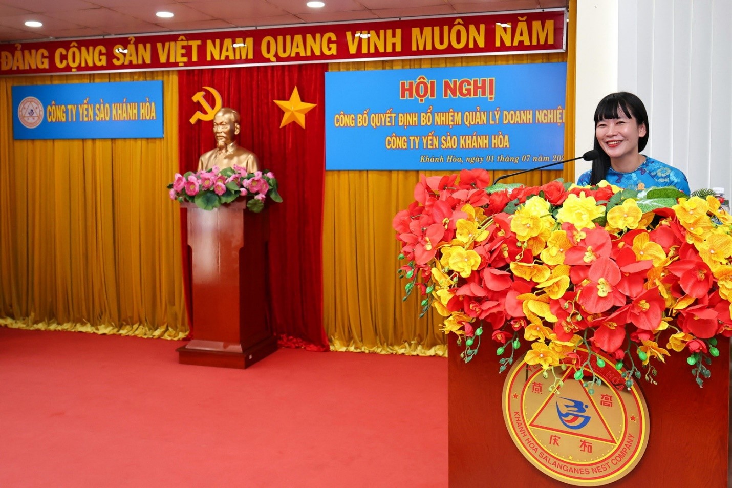 Bà Trịnh Thị Hồng Vân phát biểu nhận nhiệm vụ