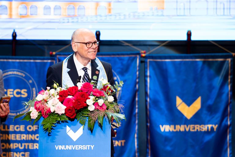 Professor Max J. Pfeffer (Cornell University) spoke at the First Graduation Ceremony of VinUniversity