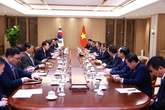 The leaders of Vietnam and South Korea at the meeting