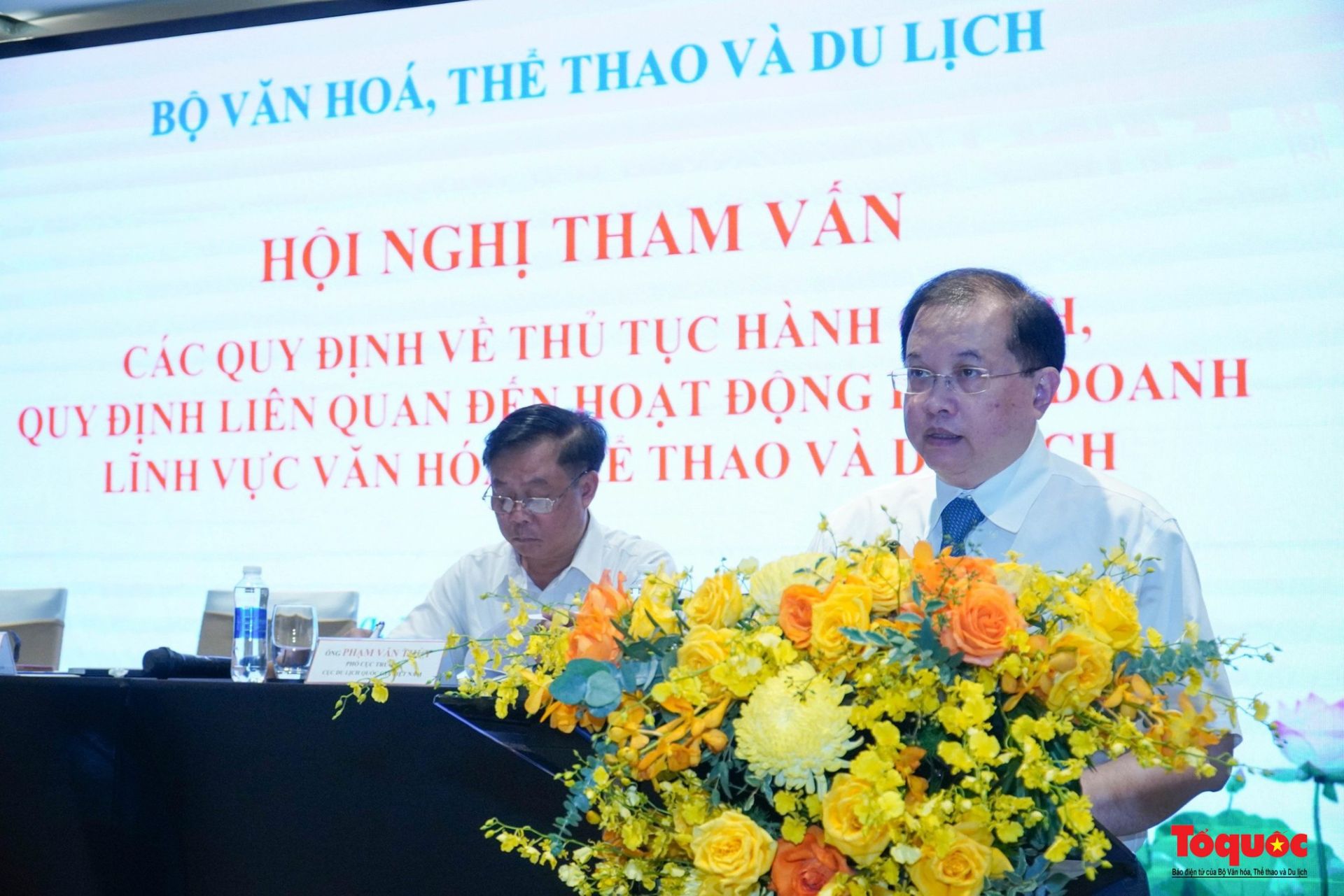 Deputy Minister Ta Quang Dong speaks at the conference