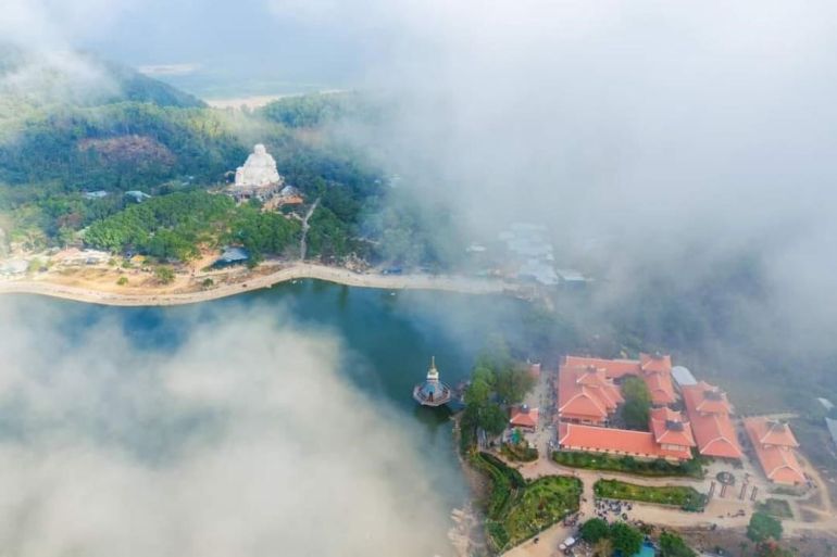 Summer arrives, Cấm Sơn bursts with colors