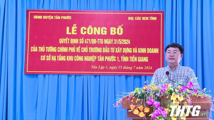 Ông Trần Hoàng Phong – Chủ tịch UBND huyện Tân Phước phát biểu tại buổi lễ.