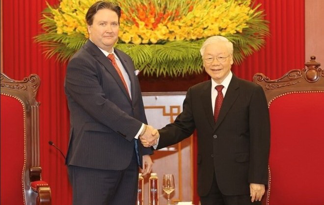 General Secretary Nguyen Phu Trong received U.S. Ambassador Marc E. Knapper on the occasion of starting his term of office in Vietnam on April 25, 2022