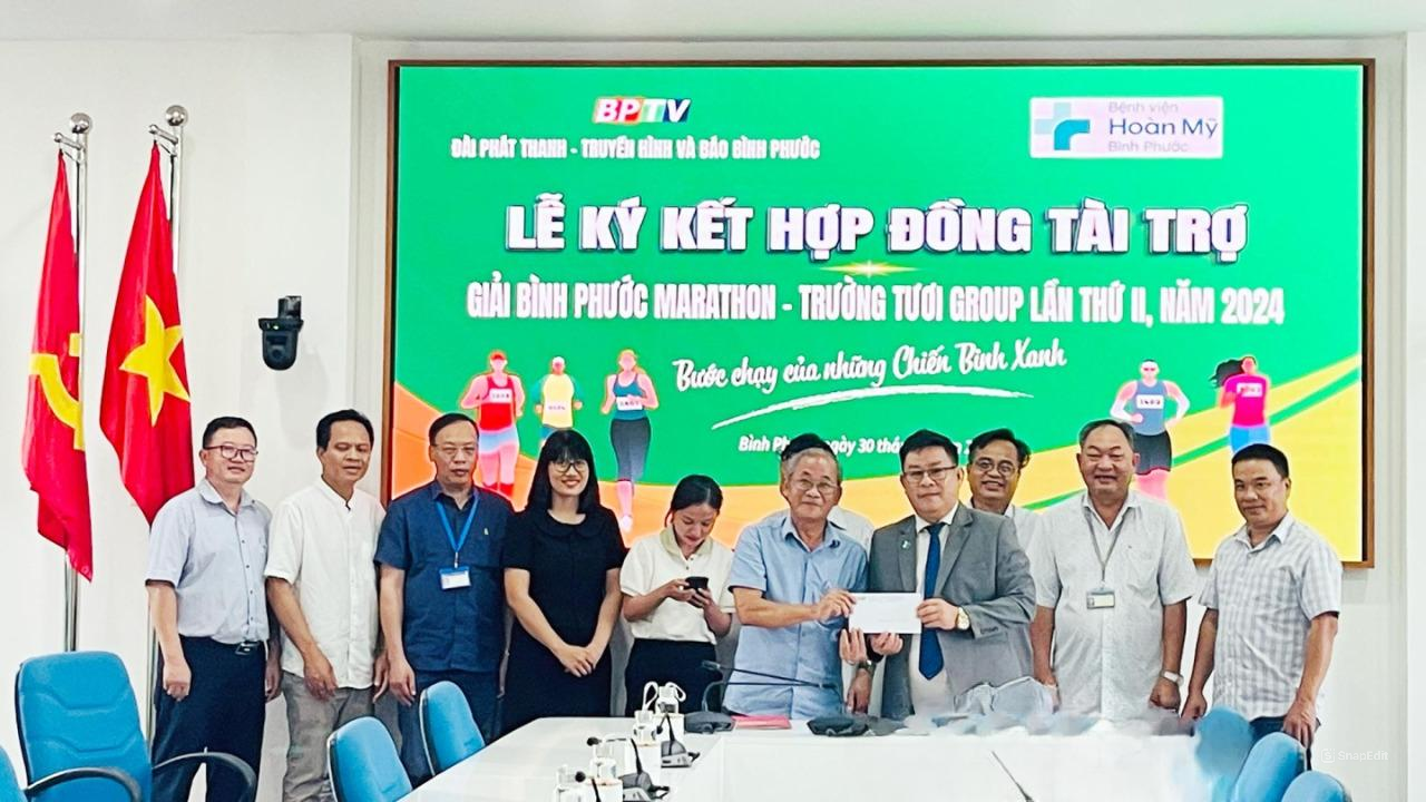 Hai đơn vị ký kết hợp tác truyền thông năm 2024 và tài trợ Giải Bình Phước Marathon - Trường Tươi Group lần thứ II, năm 2024