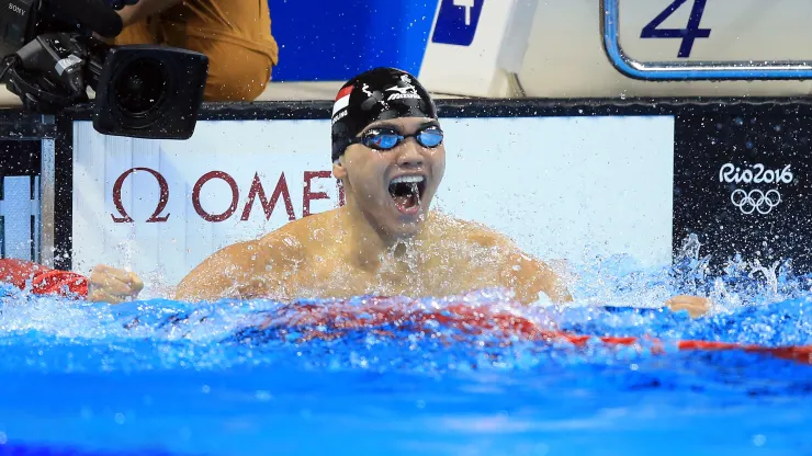 Joseph Schooling của Singapore giành huy chương vàng ở nội dung chung kết bơi bướm 100m nam tại Olympic Rio 2016