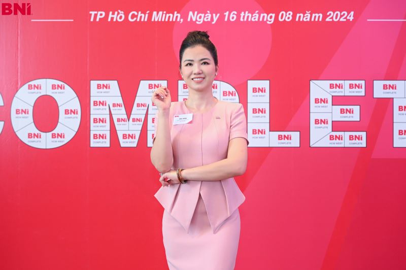Giám đốc BNI Vùng HCM West Lê Thu Hằng đã có buổi chia sẻ đến các Thành viên về Tổ chức BNI