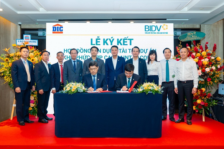 Representatives of BIDV and DIC signed the credit contract to finance the Cap Saint Jacques Complex Project's phases 2 & 3