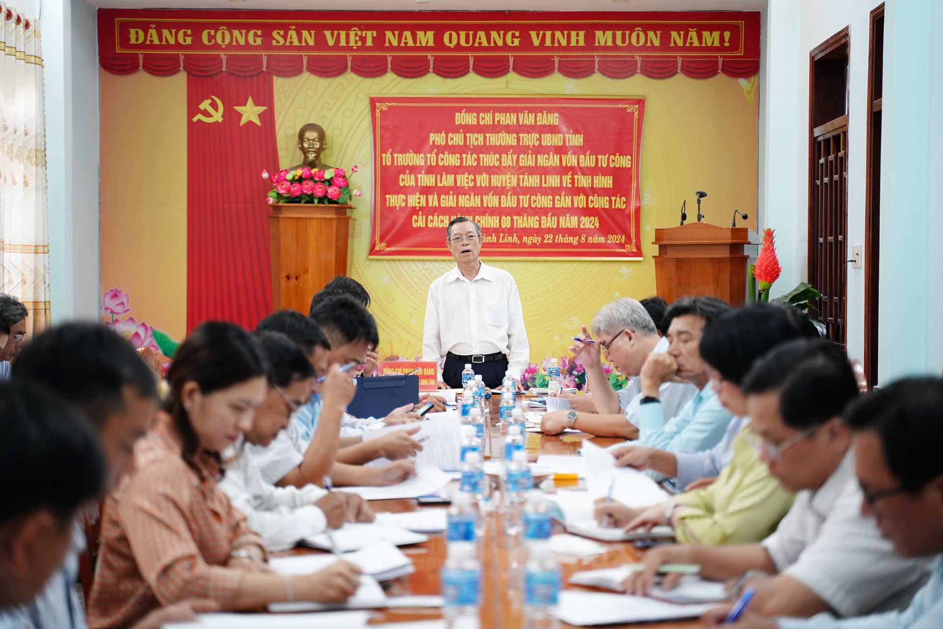 Phó Chủ tịch Thường trực UBND tỉnh Phan Văn Đăng đã có buổi làm việc với huyện Tánh Linh về tình hình giải ngân vốn đầu tư công và cải cách hành chính