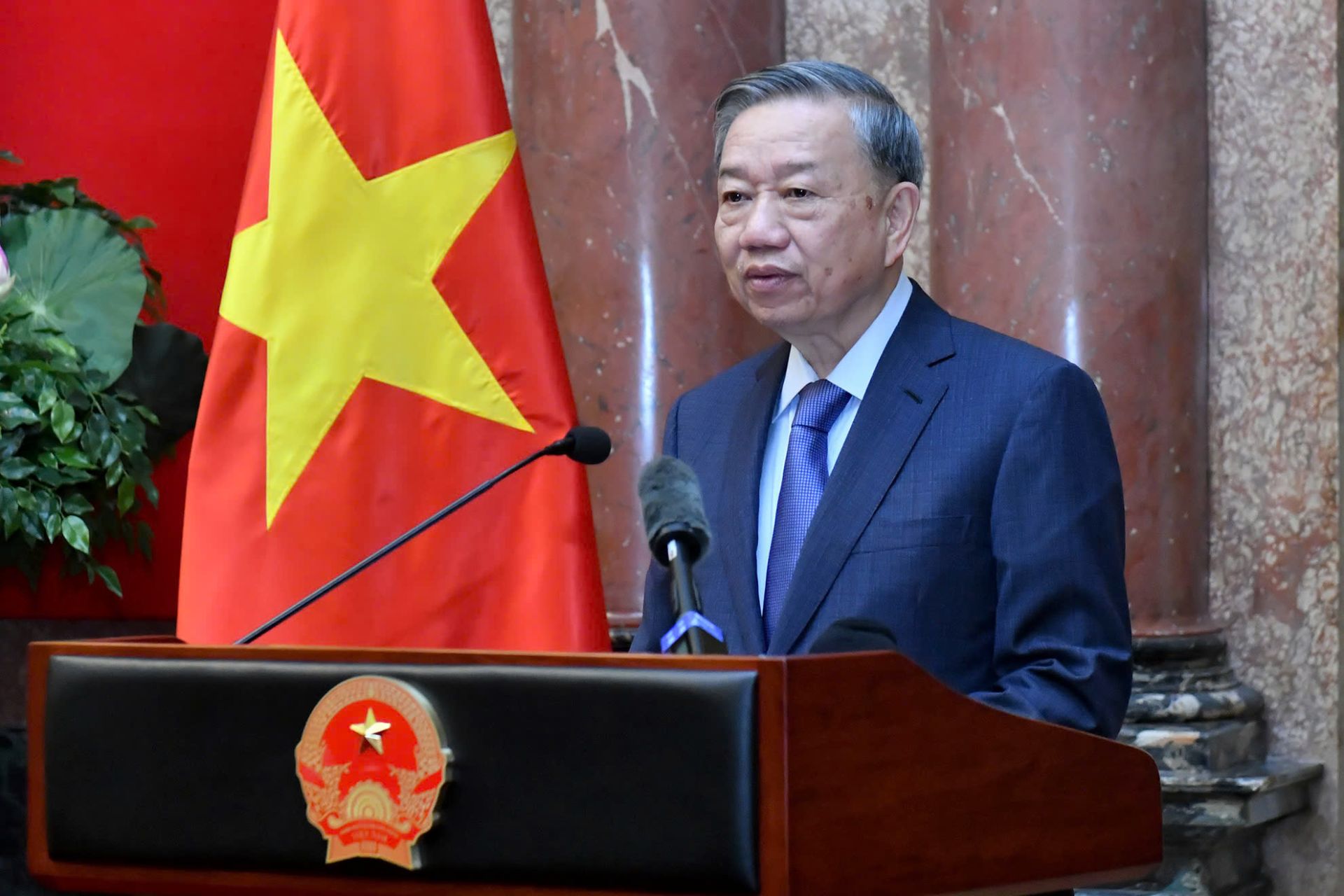 General Secretary and President Tô Lâm emphasized that the Party and the State always pay special attention and create the best conditions for the Vietnamese business community to operate and develop