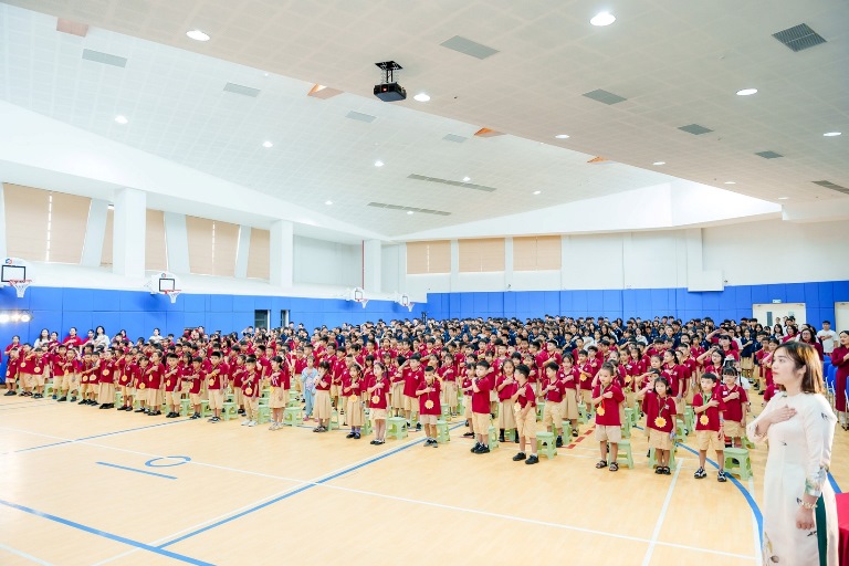 Vinsers during their first opening ceremony at Vinschool Ocean Park 2