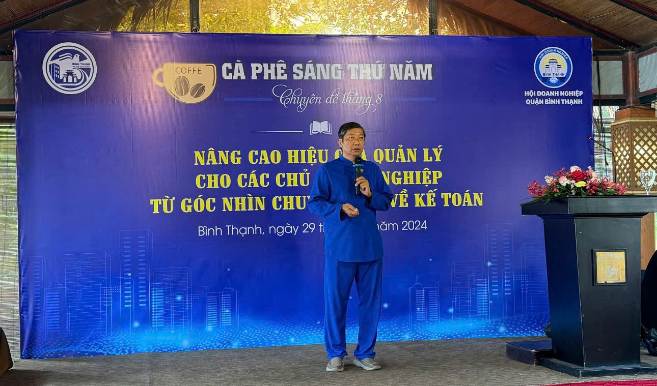 Ông Nguyễn Tu Mi - Chủ tịch Hiệp hội Doanh nghiệp Quận Bình Thạnh (BTBA) chia sẻ tại buổi cà phê giao lưu.