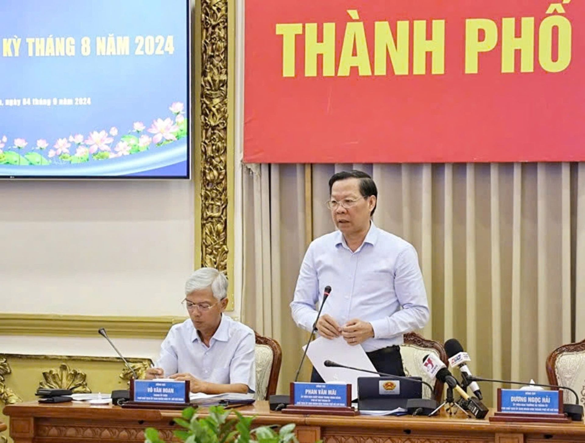 Chủ tịch UBND TP. Hồ Chí Minh - ông Phan Văn Mãi phát biểu tại phiên họp thường kỳ sáng nay ngày 04/9/2024