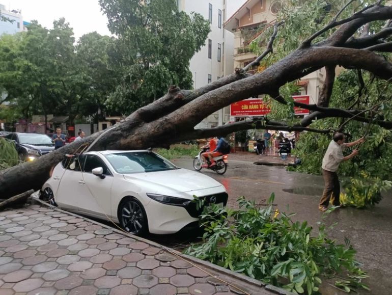 Chiều 6/9, Hà Nội bất ngờ đón mưa giông lớn. (Ảnh: Phạm Mai/Vietnam+)