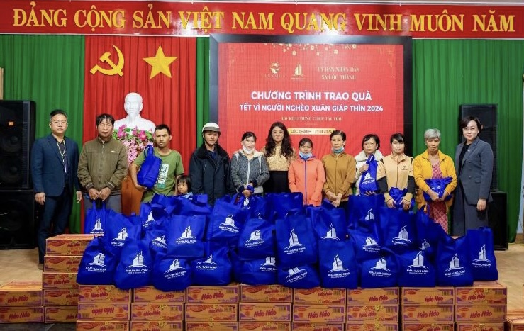 A charity program organized by Khai Hung Corp