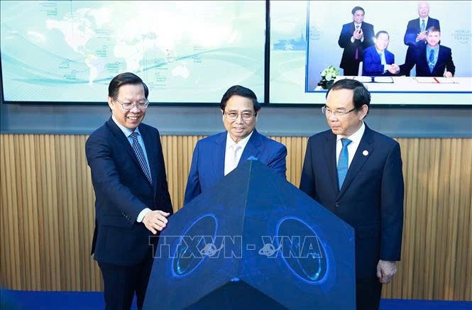 Prime Minister Pham Minh Chinh attends the inauguration ceremony of the Fourth Industrial Revolution Center (C4IR)