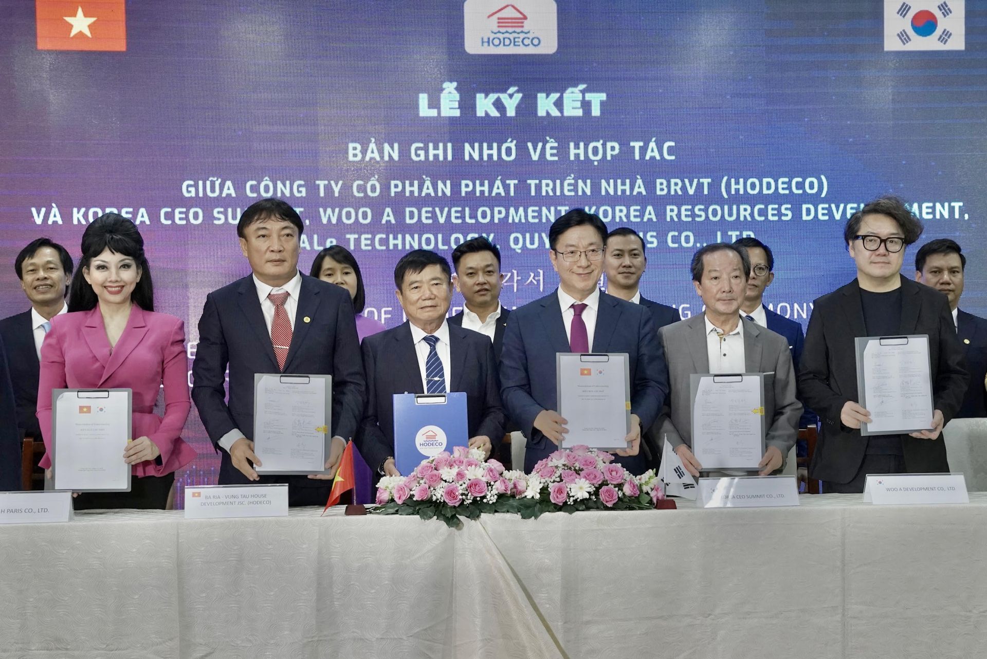 Hodeco signs MOU with Korean partners for consulting on development and investment cooperation in Hodeco's real estate projects.