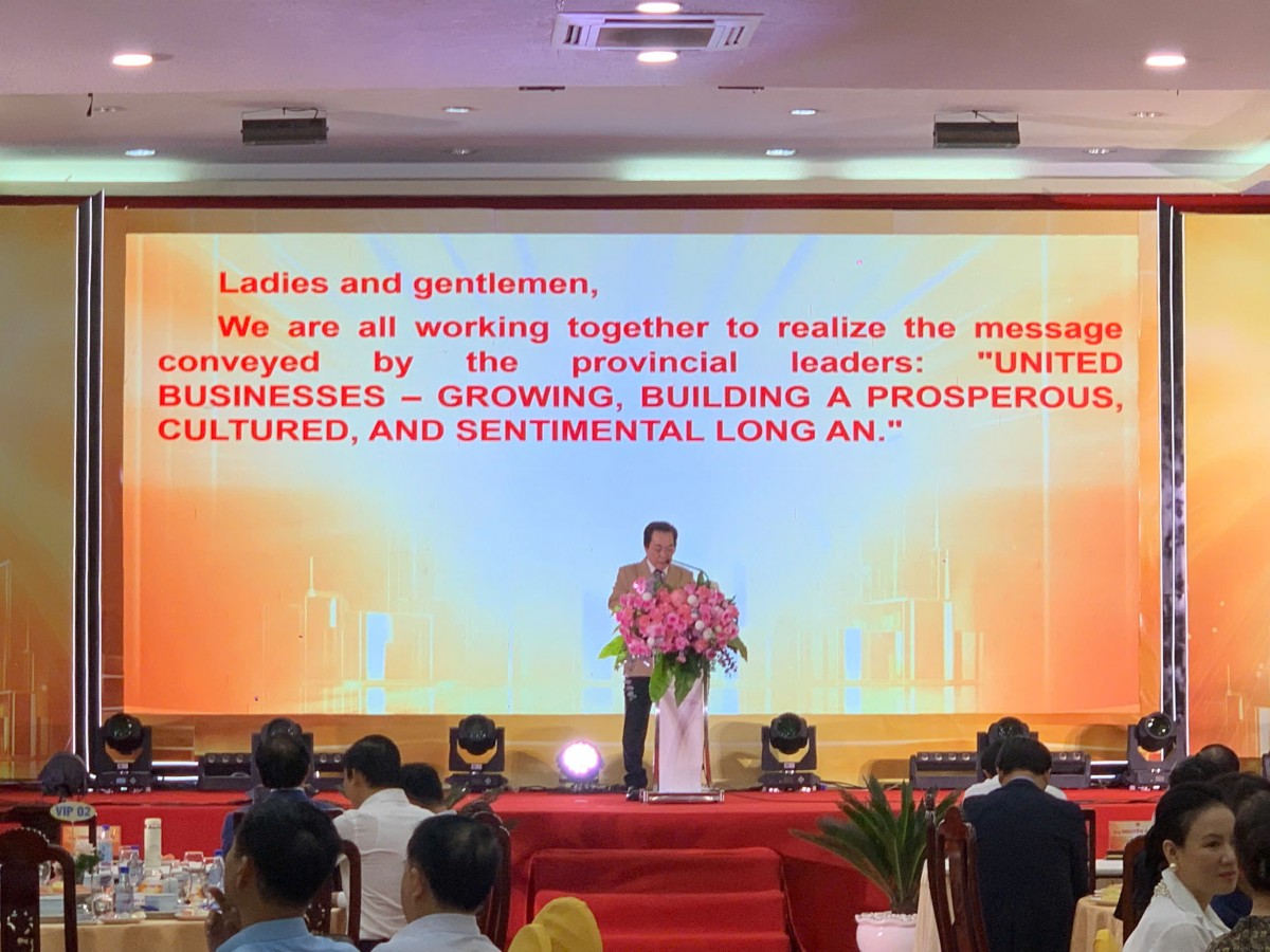 Mr. Trịnh Văn Hải, Chairman of the Long An Business Association, also addressed the gathering