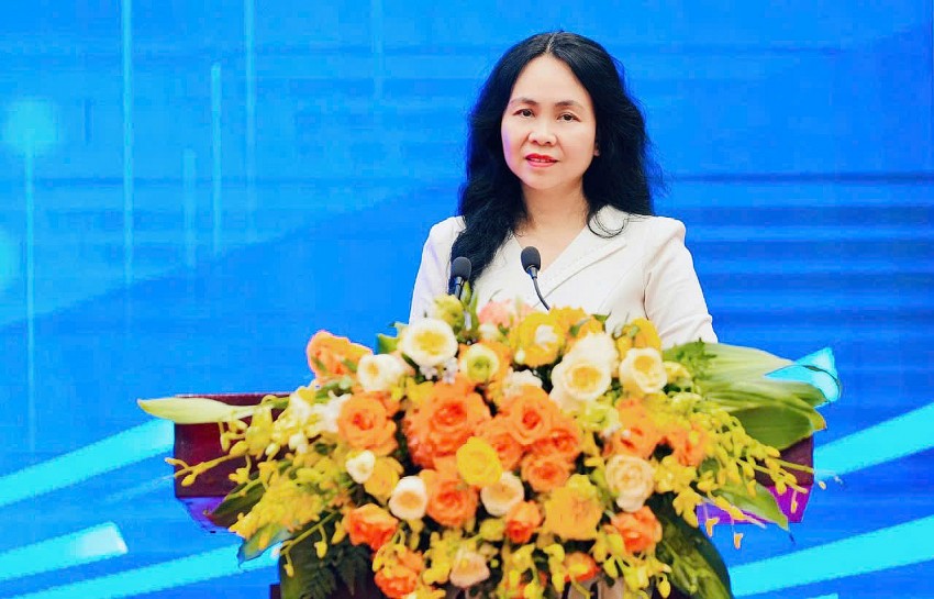 Director Le Hoang Oanh