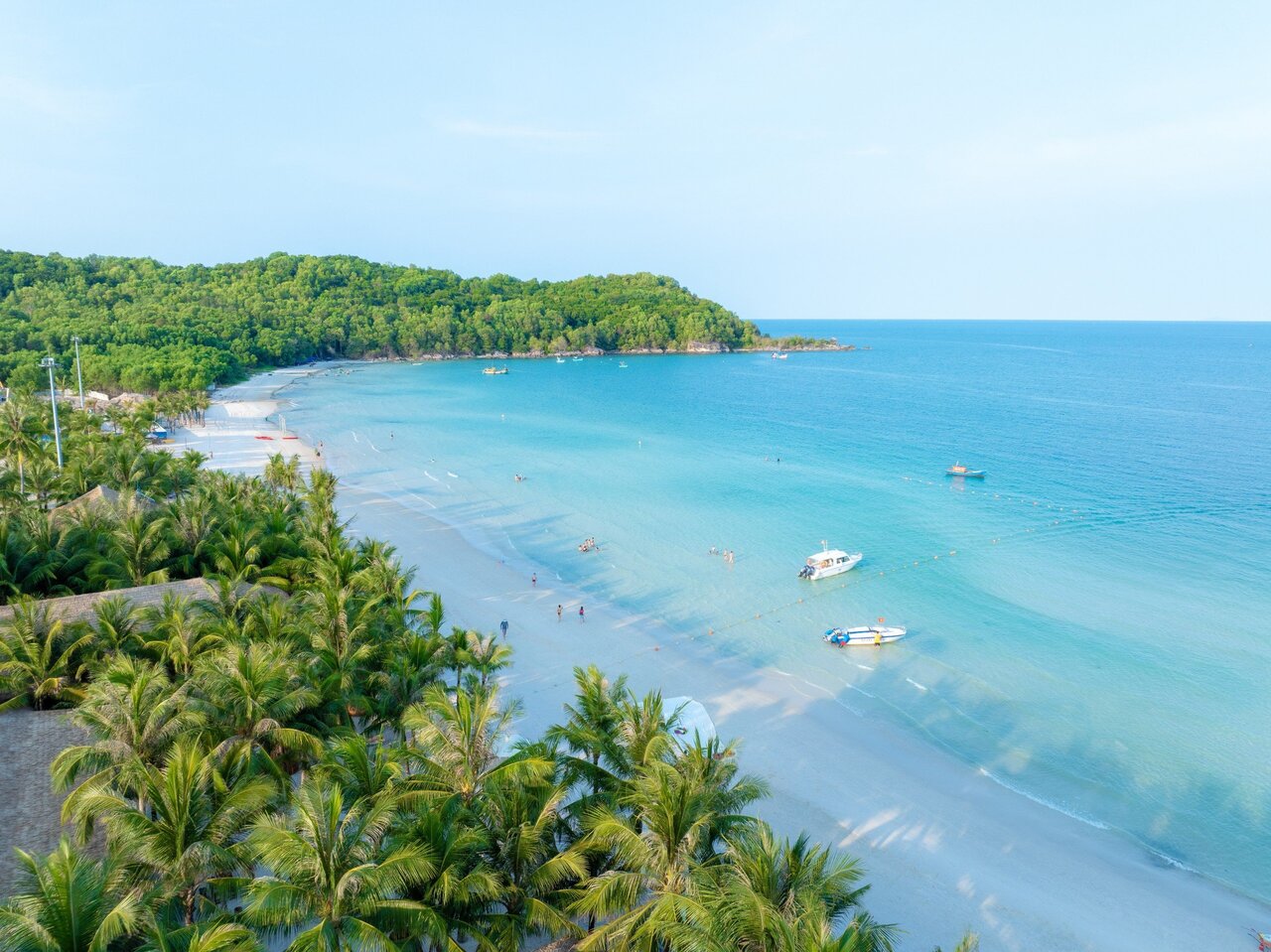 Phu Quoc tourism booms at the end of the year due to increasing demand from international tourists