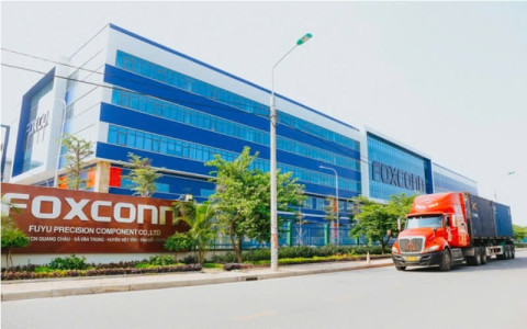 Foxconn expands investment with additional $80 million for chip production in Bắc Giang