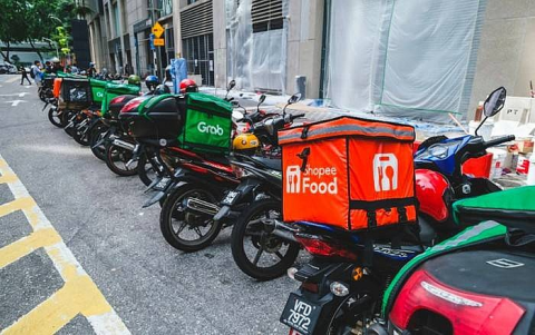 ShopeeFood and Grab dominate Vietnam’s food delivery market