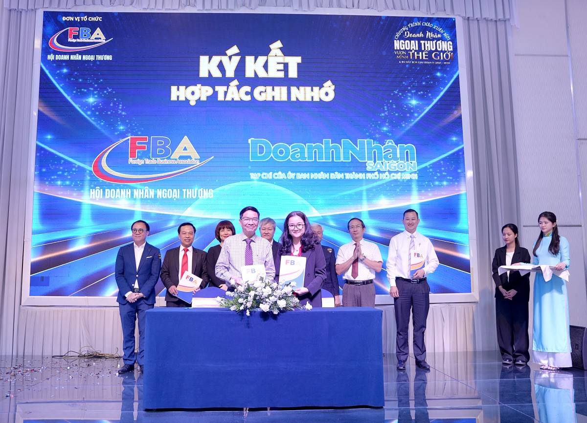 Signing of a Memorandum of Cooperation between FBA and Saigon Business Magazine (under the People's Committee of Ho Chi Minh City).