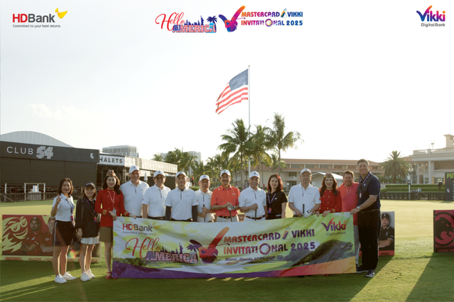 Vietnamese entrepreneurs at the Blue Monster, Trump National Doral Miami Vietnamese entrepreneurs at the Blue Monster, Trump National Doral Miami