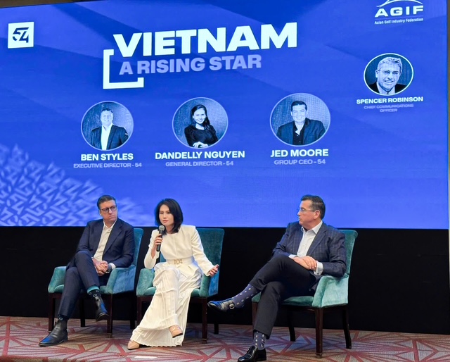 Ms. Tu Anh and senior leaders from 54 delivered a sharing session at the AGIF Conference 2024
(Source: 54) Ms. Tu Anh and senior leaders from 54 delivered a sharing session at the AGIF Conference 2024
(Source: 54)